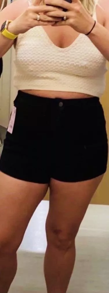 Wanna help me shop for my weekend outfit?