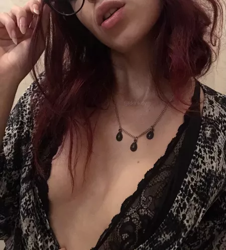 Wanna kiss your horny goth secretary? Wanna kiss your horny goth secretary?
