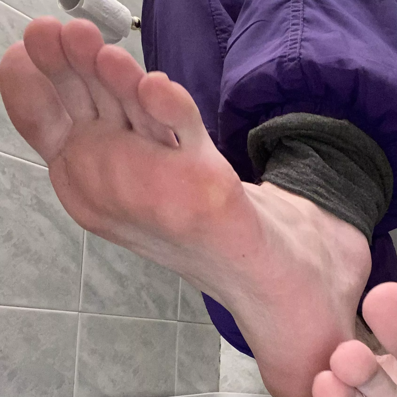 Wanna lick my feet?😈