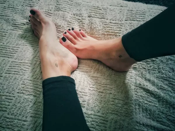 Wanna lick them π₯π? Wanna lick them π₯π?