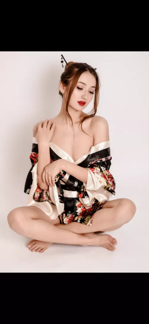 Wanna make me a hickey