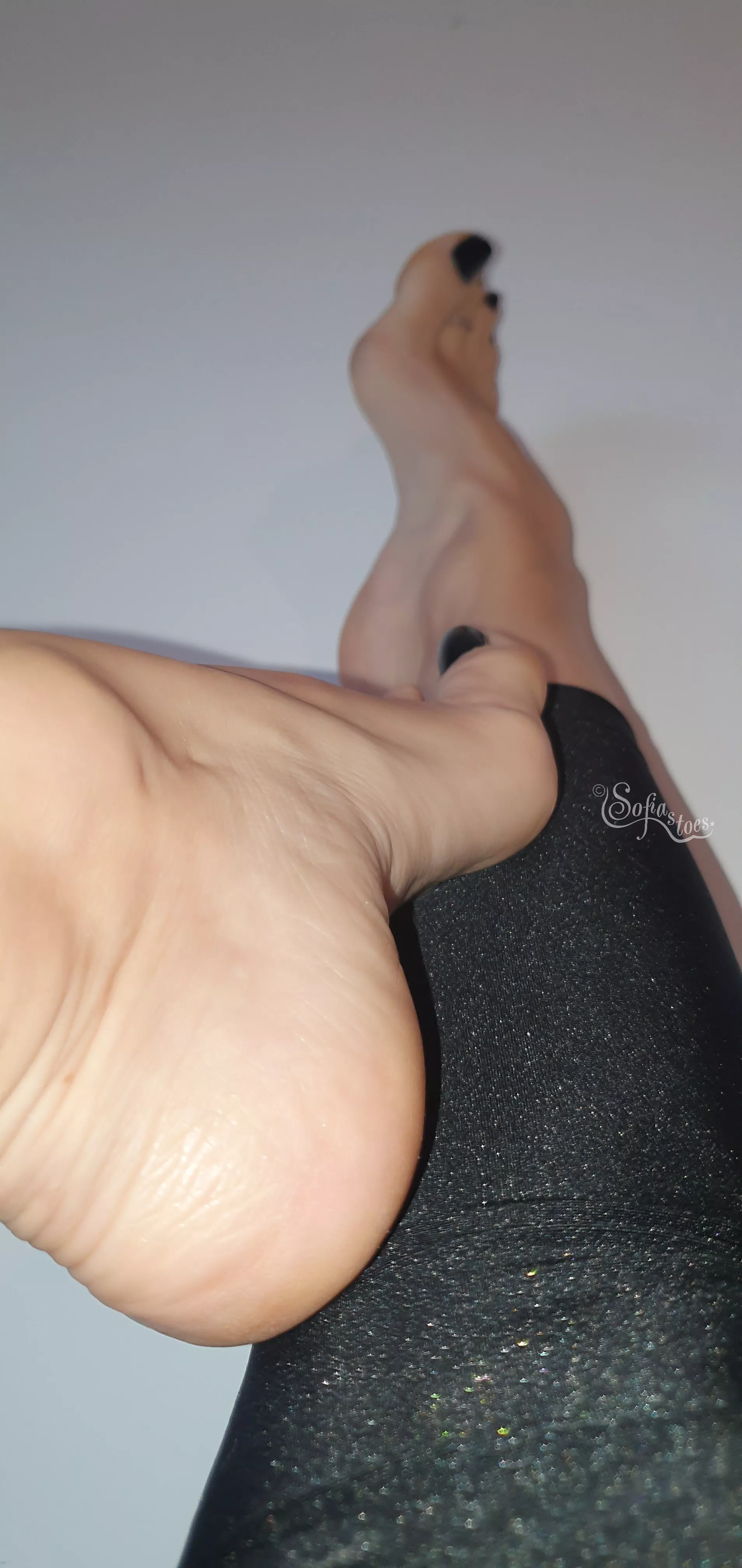 Wanna maybe rub them 🖤👉👈