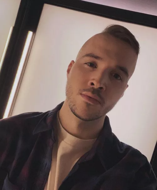 wanna play some smash, bro?