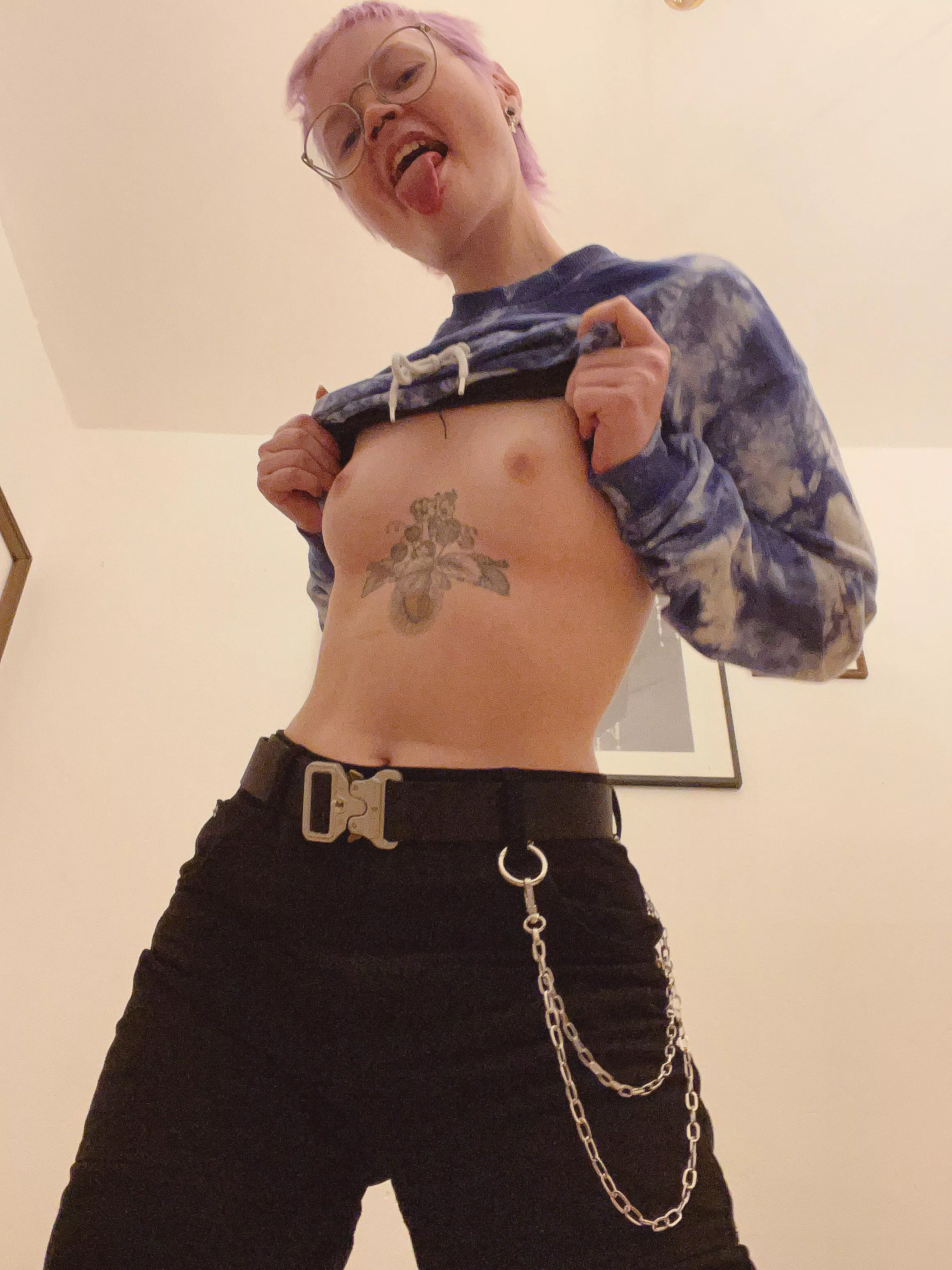 wanna play some video games and have a little striptease afterwards? wanna play some video games and have a little striptease afterwards?