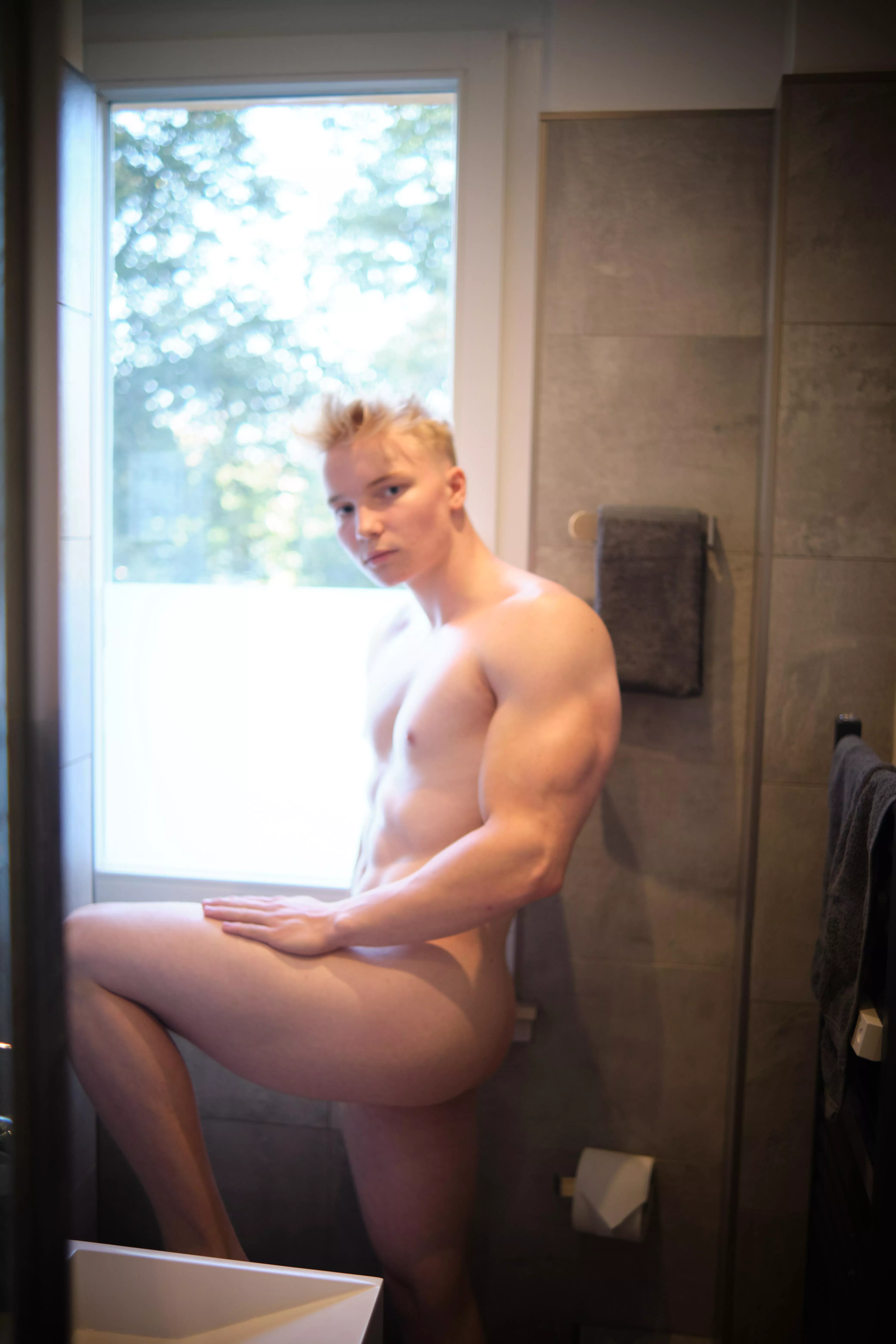 Wanna push it in me? Wanna push it in me?