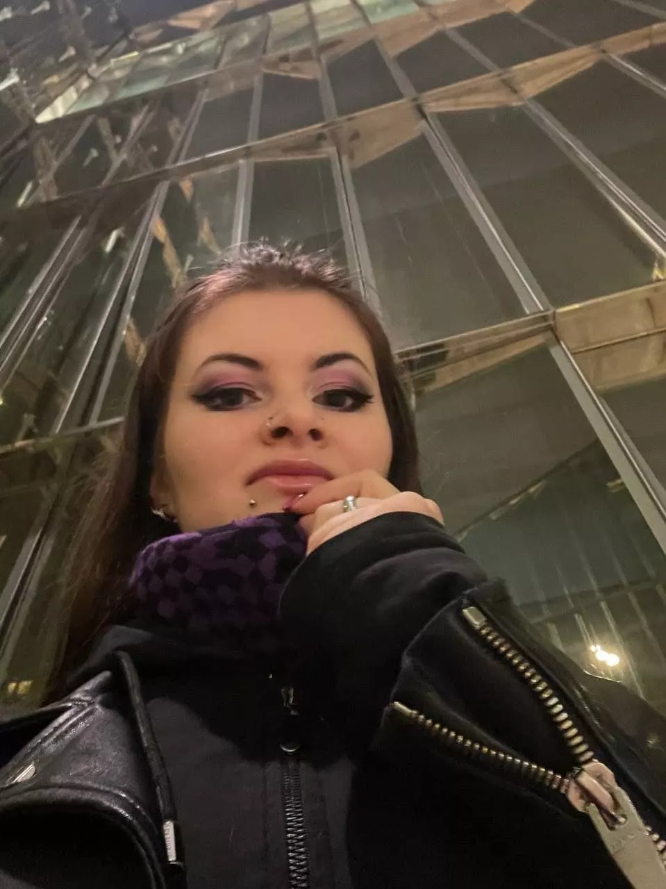 Wanna replace this finger and put it somewhere?