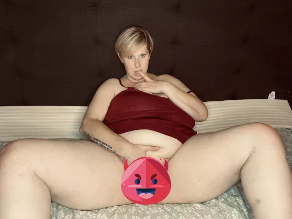 Wanna see all of me. I’ll give the full view. DM me