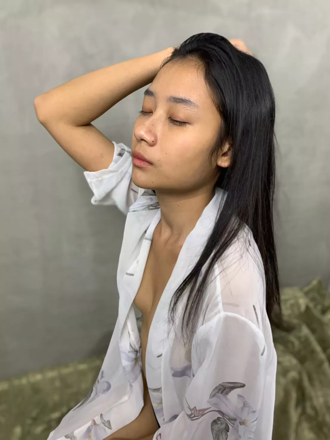 Wanna see more naughty side of me Wanna see more naughty side of me