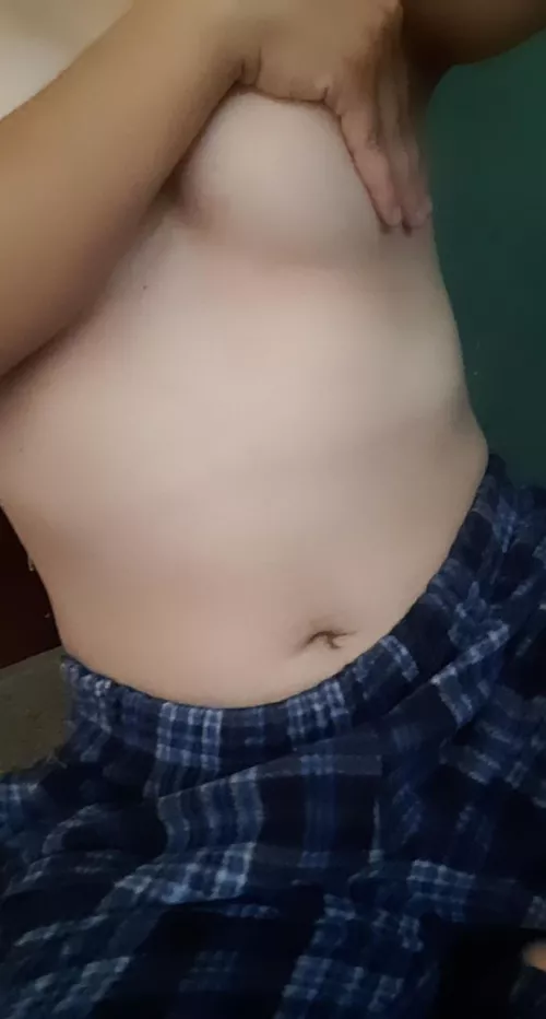 Wanna see what is under my hand? Discounts in premade content for Christmas!!!😏😏 VIDS, PICS, DRIVE FOLDER, COCK RATES, CAM2CAM, ROLEPLAY [Selling] / kik & Telegram Lovedoll0 - I do saliva play, anal and other fetishes