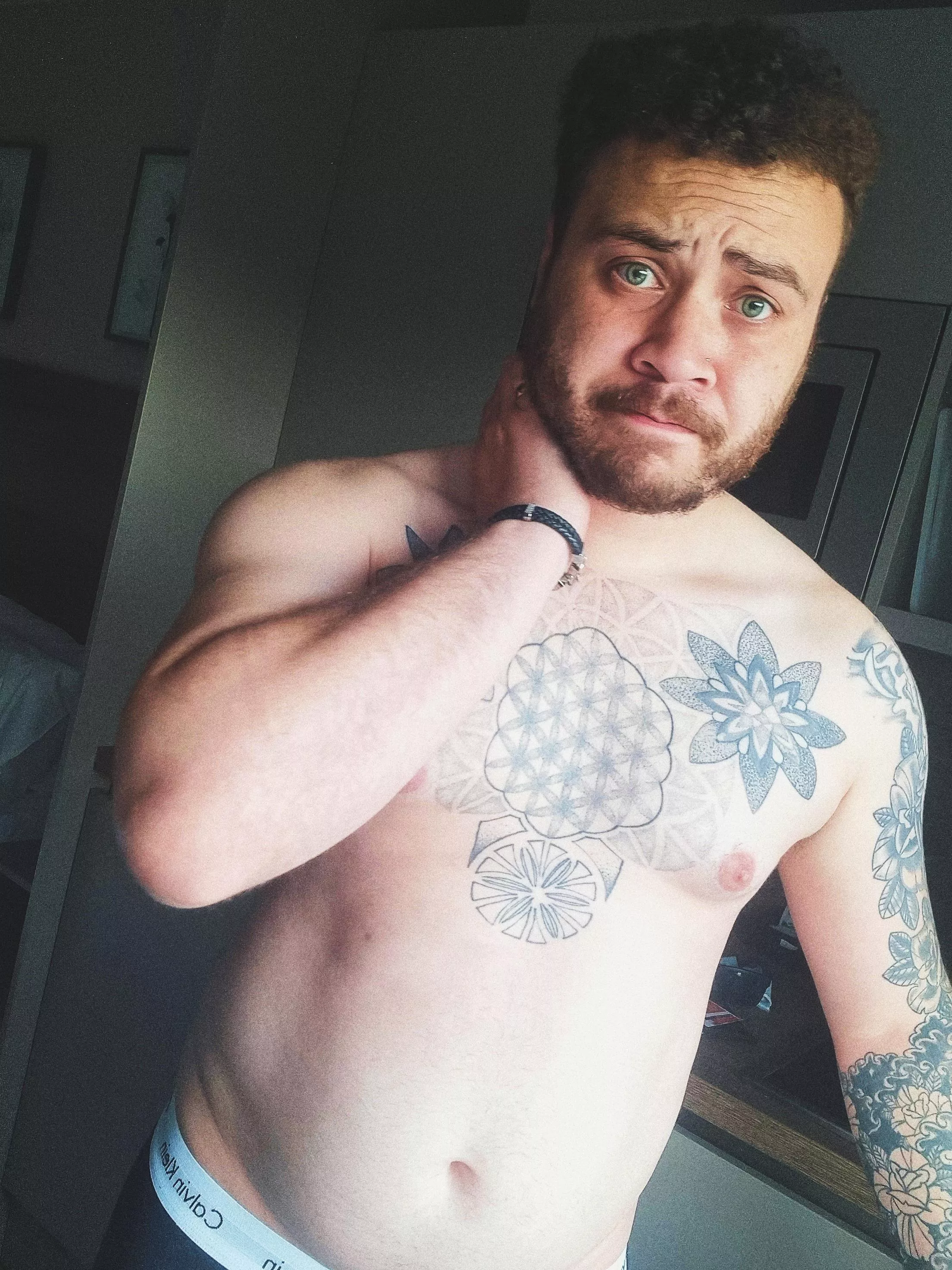 wanna see what's underneath ? š¤ wanna see what's underneath ? š¤