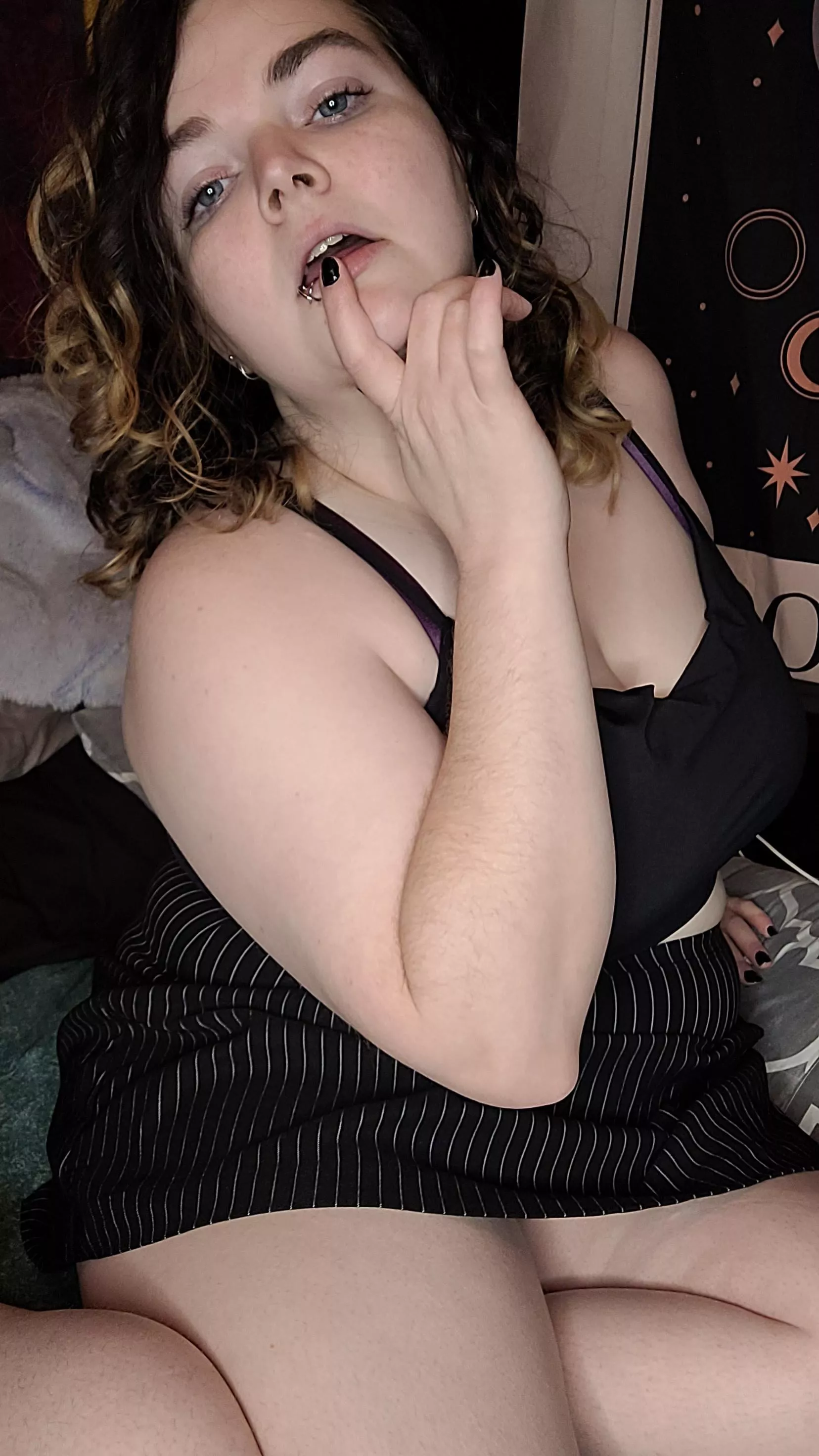 Wanna show me a good time? Because after 2021 I could use a week of fun and a good fucking 😜