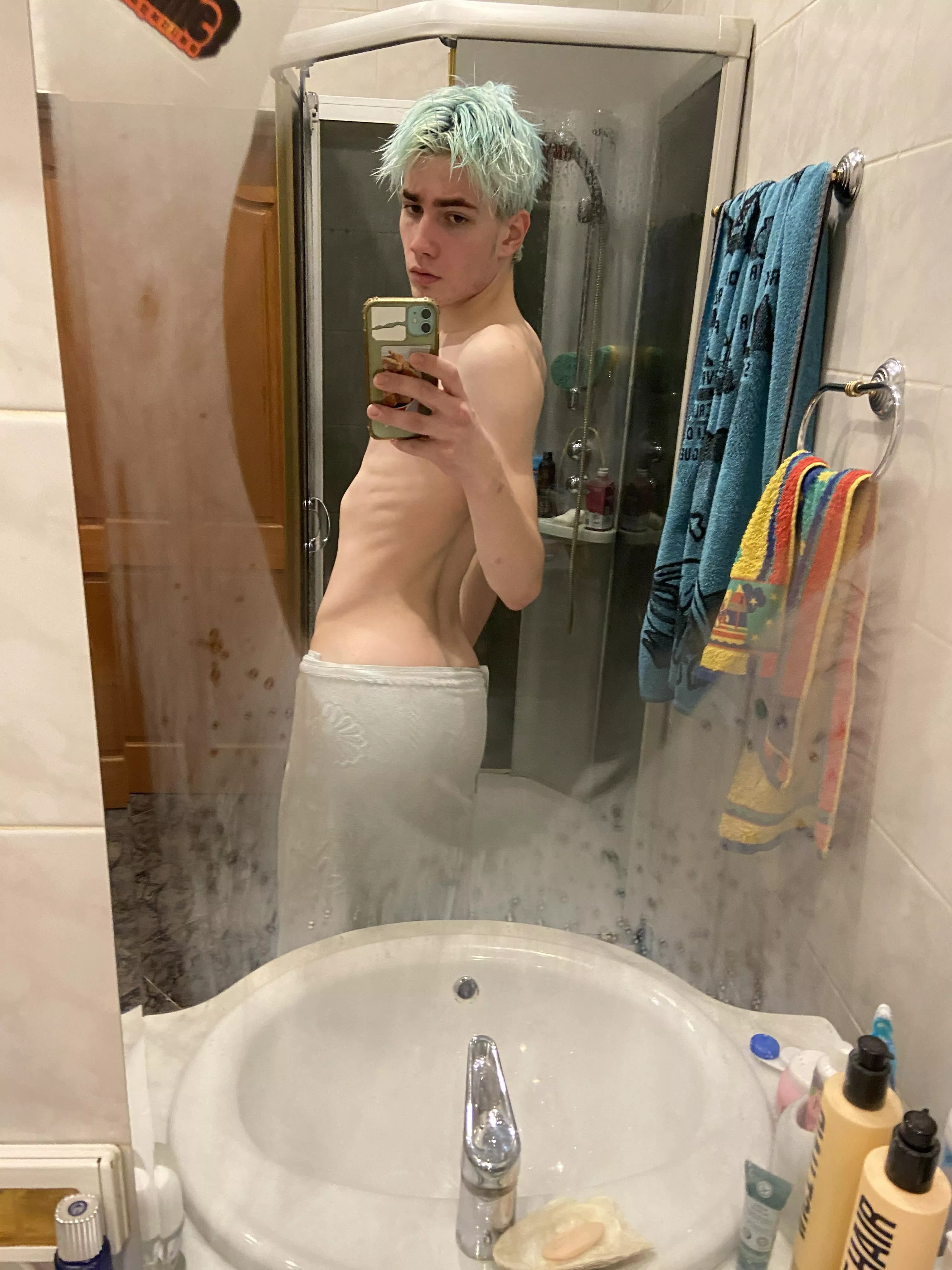wanna take off the towel?🙈 wanna take off the towel?🙈