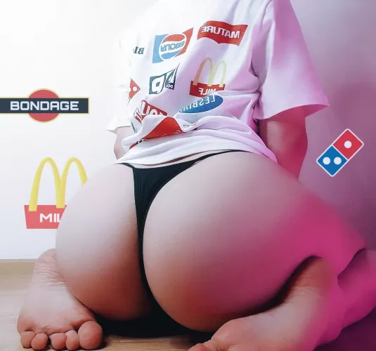 Wanna taste my ass? Wanna taste my ass?
