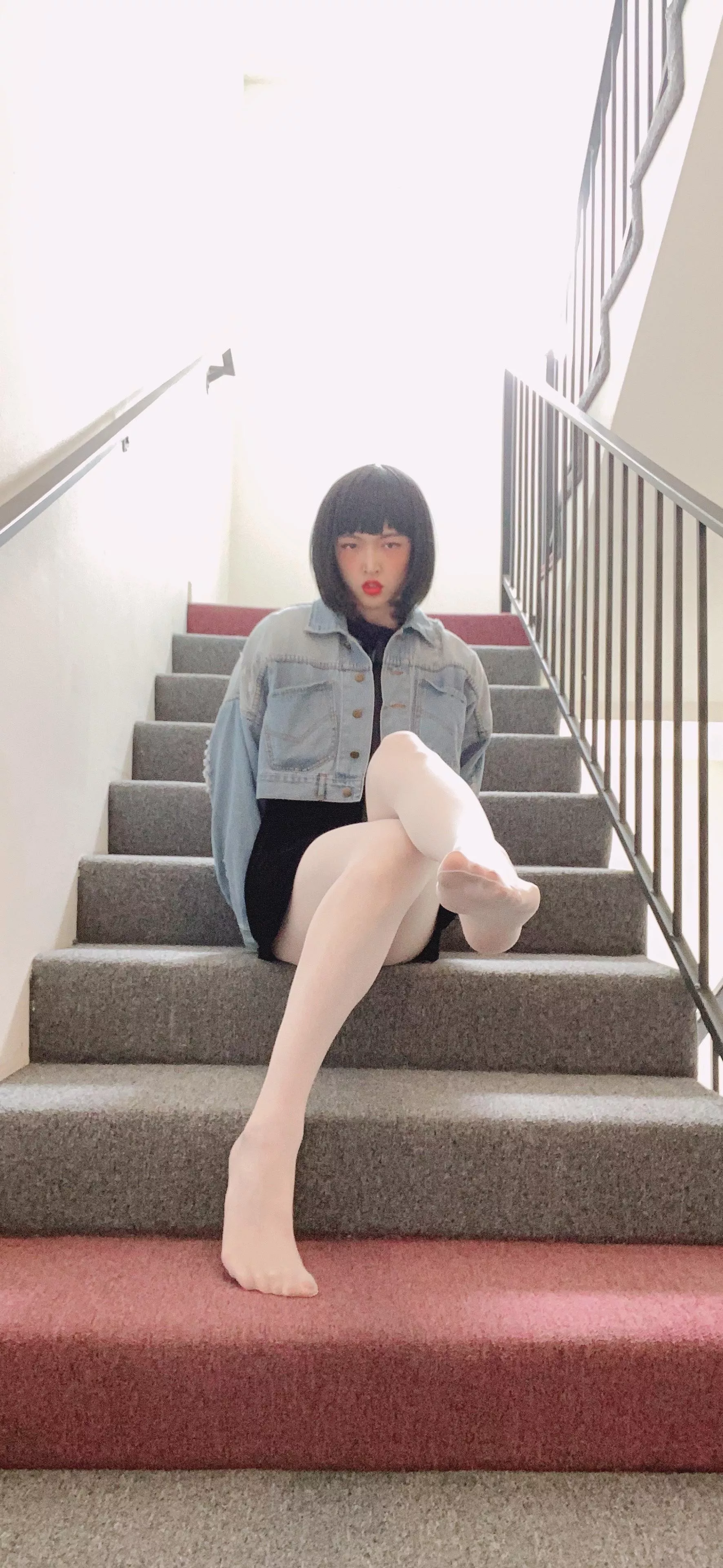 Wanna taste my nylon feet? 🤤