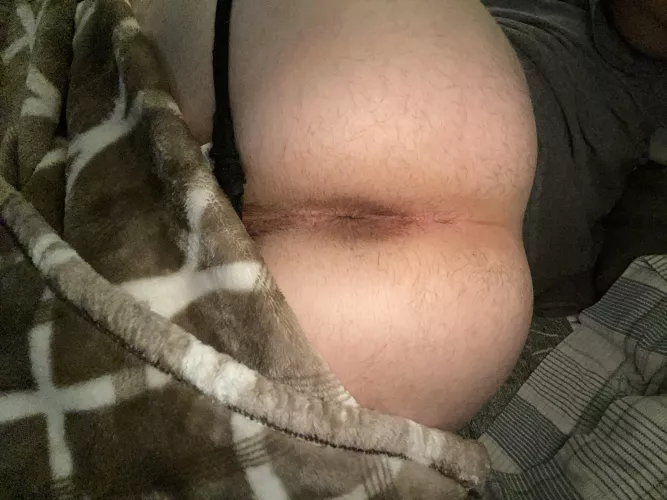 Wanna test out my hole? 😜