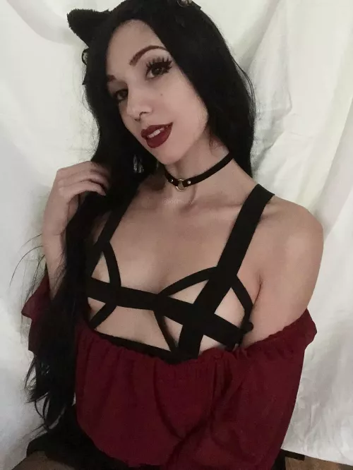 Wanna unwrap my tiny titties? Wanna unwrap my tiny titties?