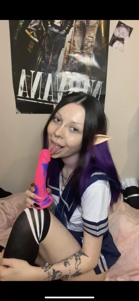 wanna watch? wanna watch?