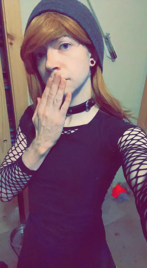 Want a kiss? 💋 Want a kiss? 💋