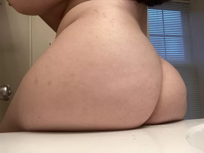 Want a slice of this cake? 🍽