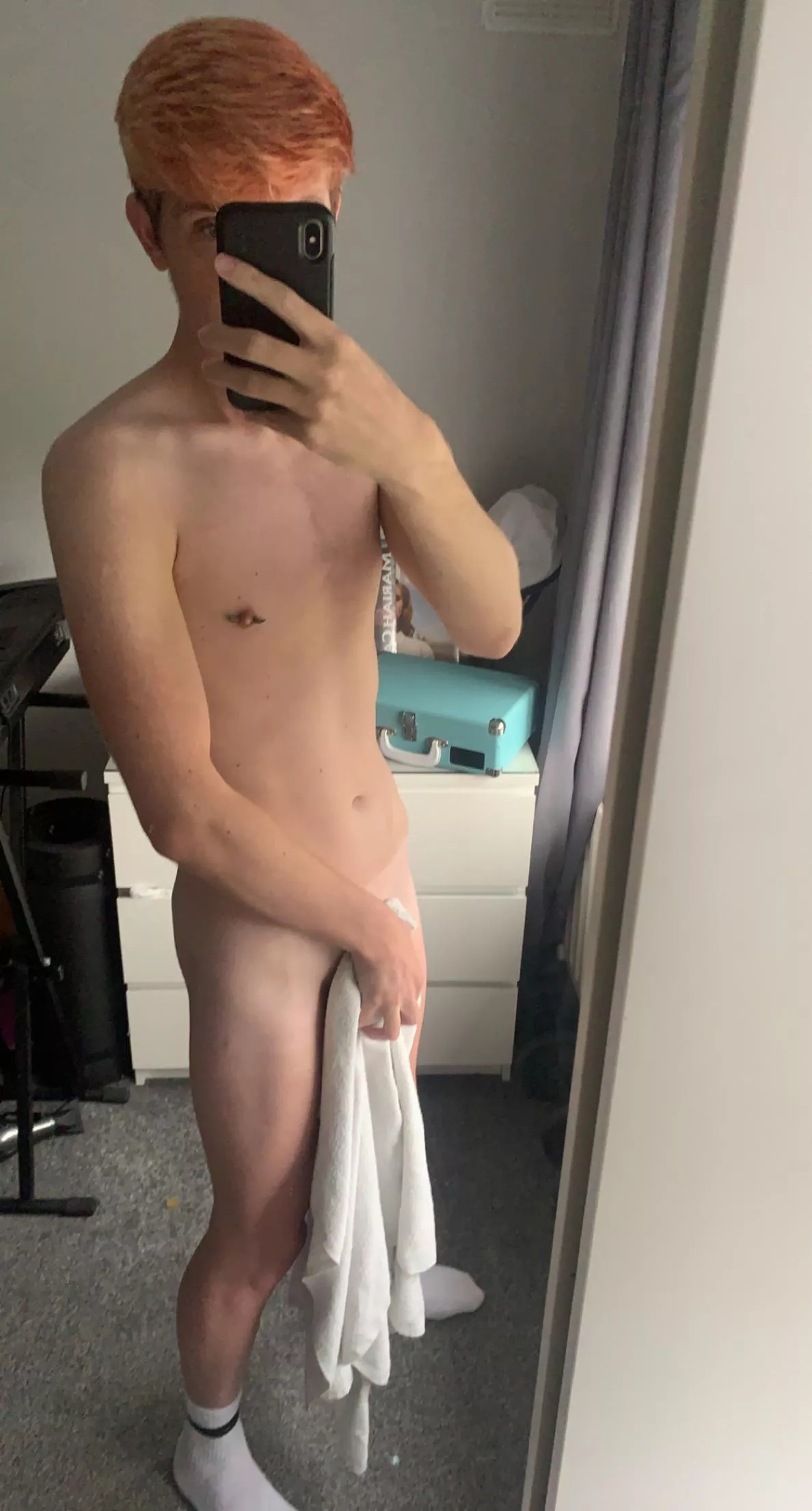 Want me to drop the towel? Want me to drop the towel?