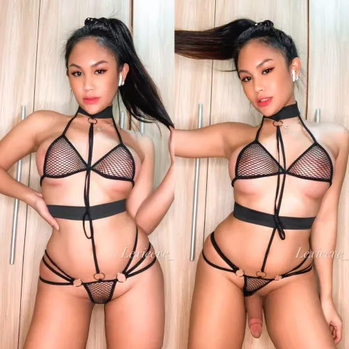 Want me tucked or untucked? 🍆😏