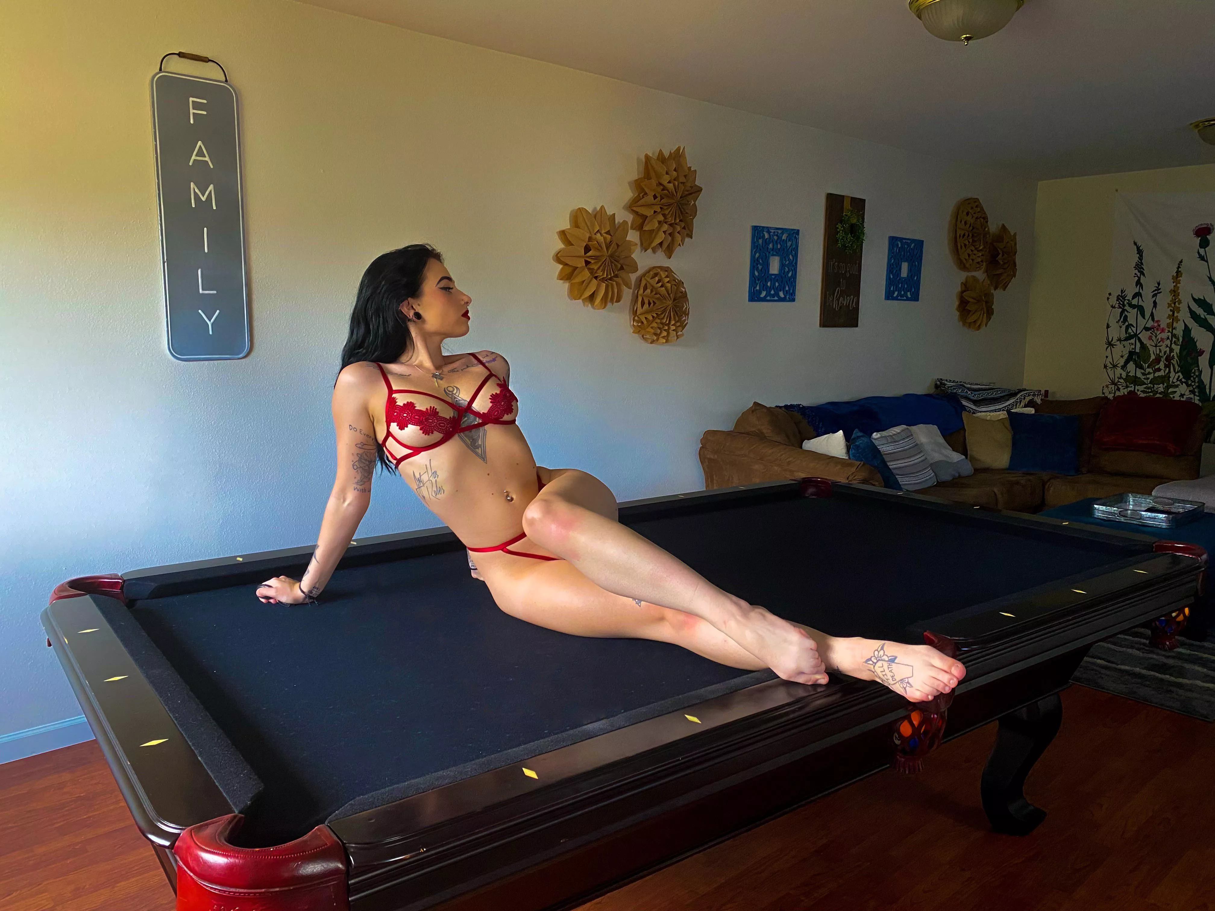 Want to cum play pool with a slutty OnlyFans goth babe! You can request custom content made personalized for you ?