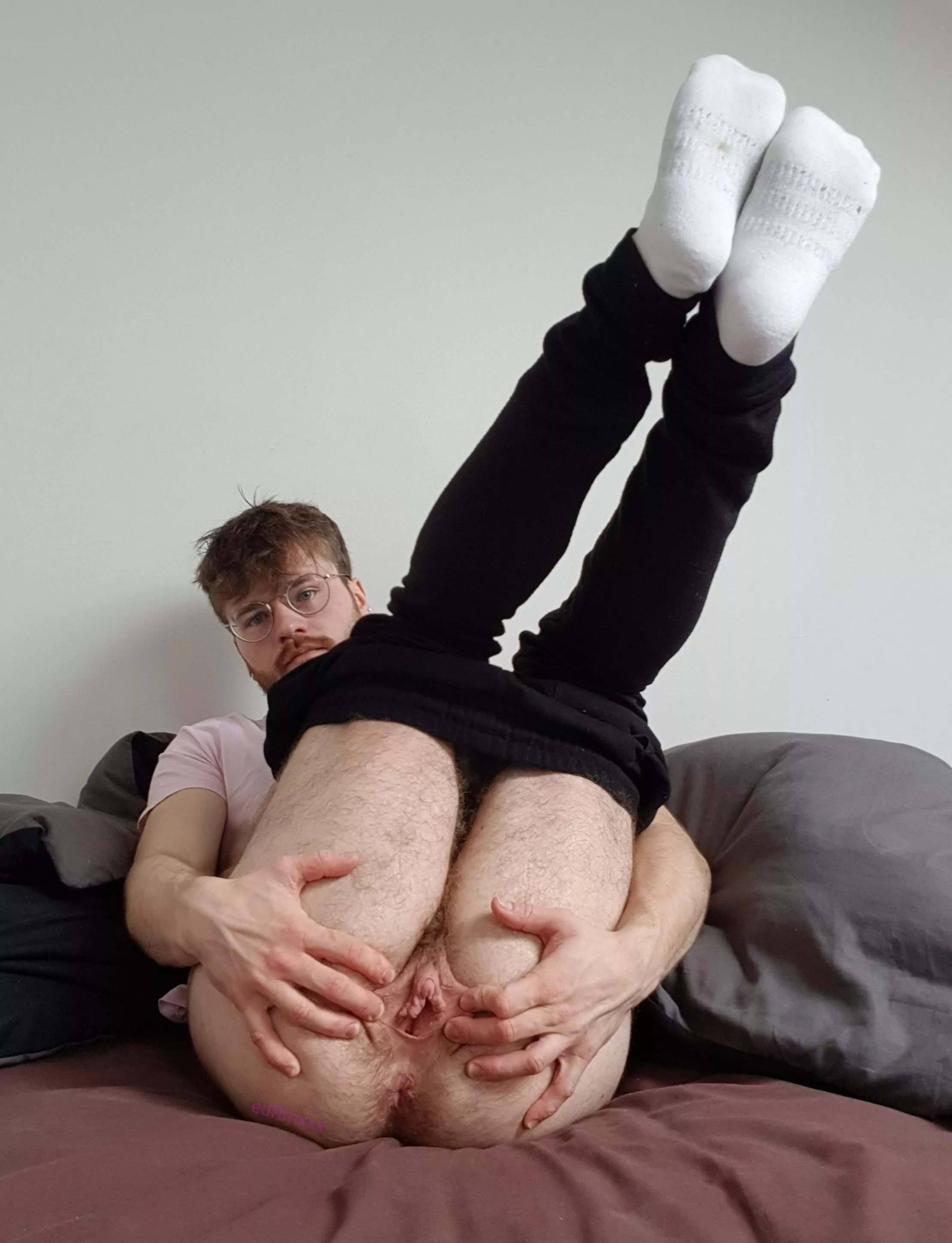 Want to get your tongue really deep inside me? 🤤👅