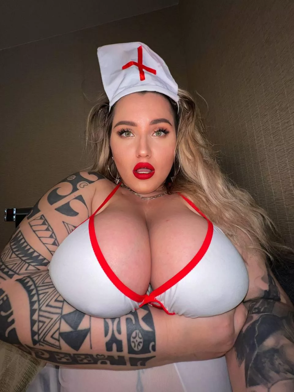 Want to give them a squeeze.. 🍈💦