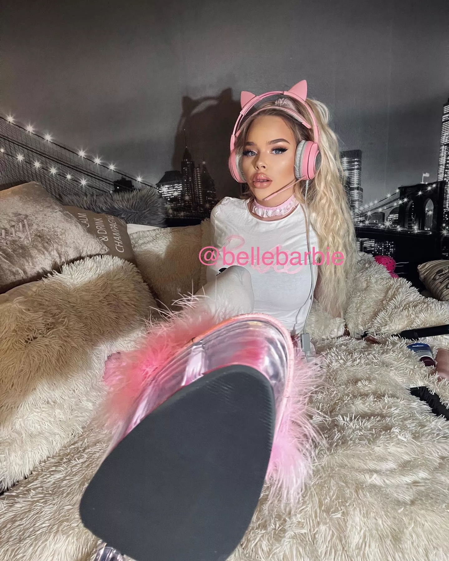 Want to play with me 🥺?