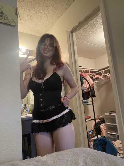 want to see more of me? find my of link below 🥰😜