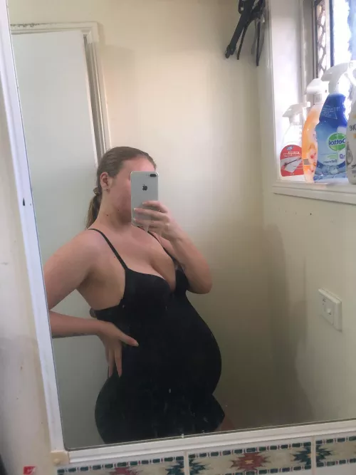 Want to see the rest of my pregnancy? Link in bio xo