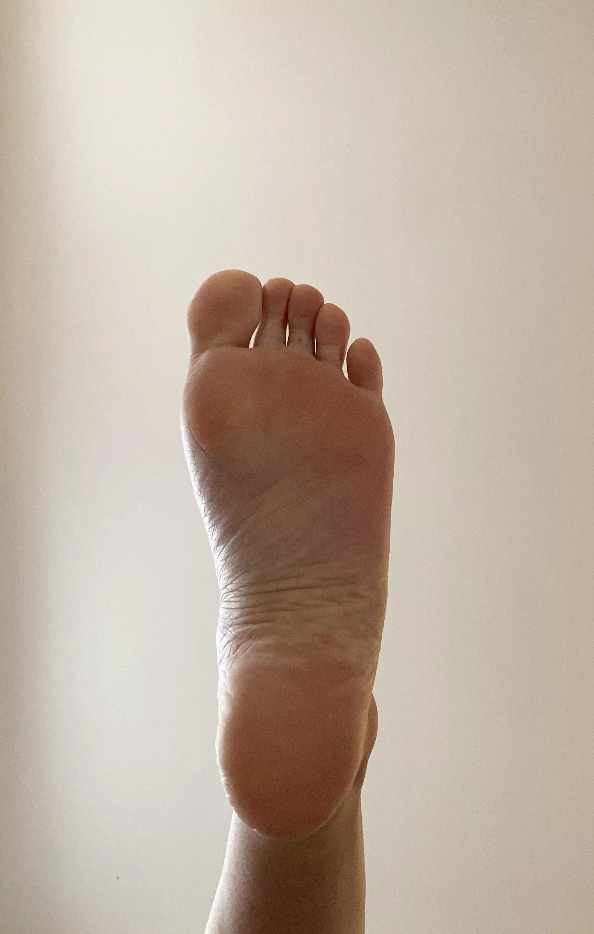 Want to see this perfect sole dirty?😉