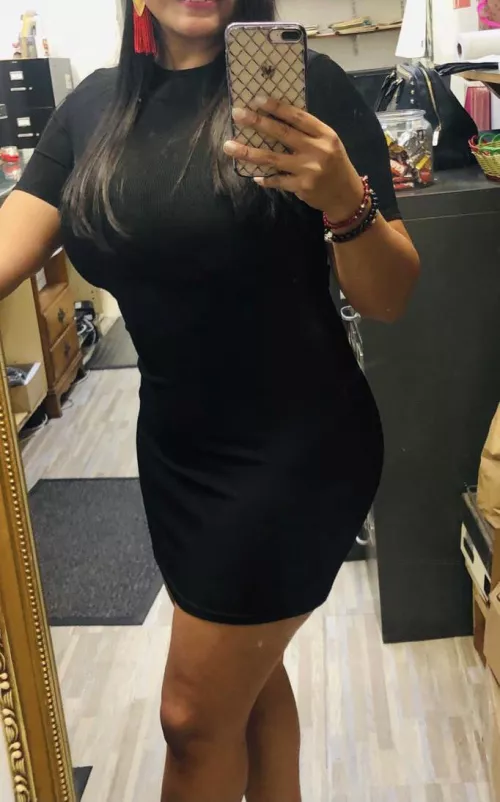 Want to see what’s underneath…!? 😈