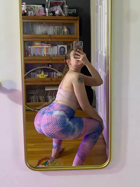 Want to watch me do squats? Want to watch me do squats?