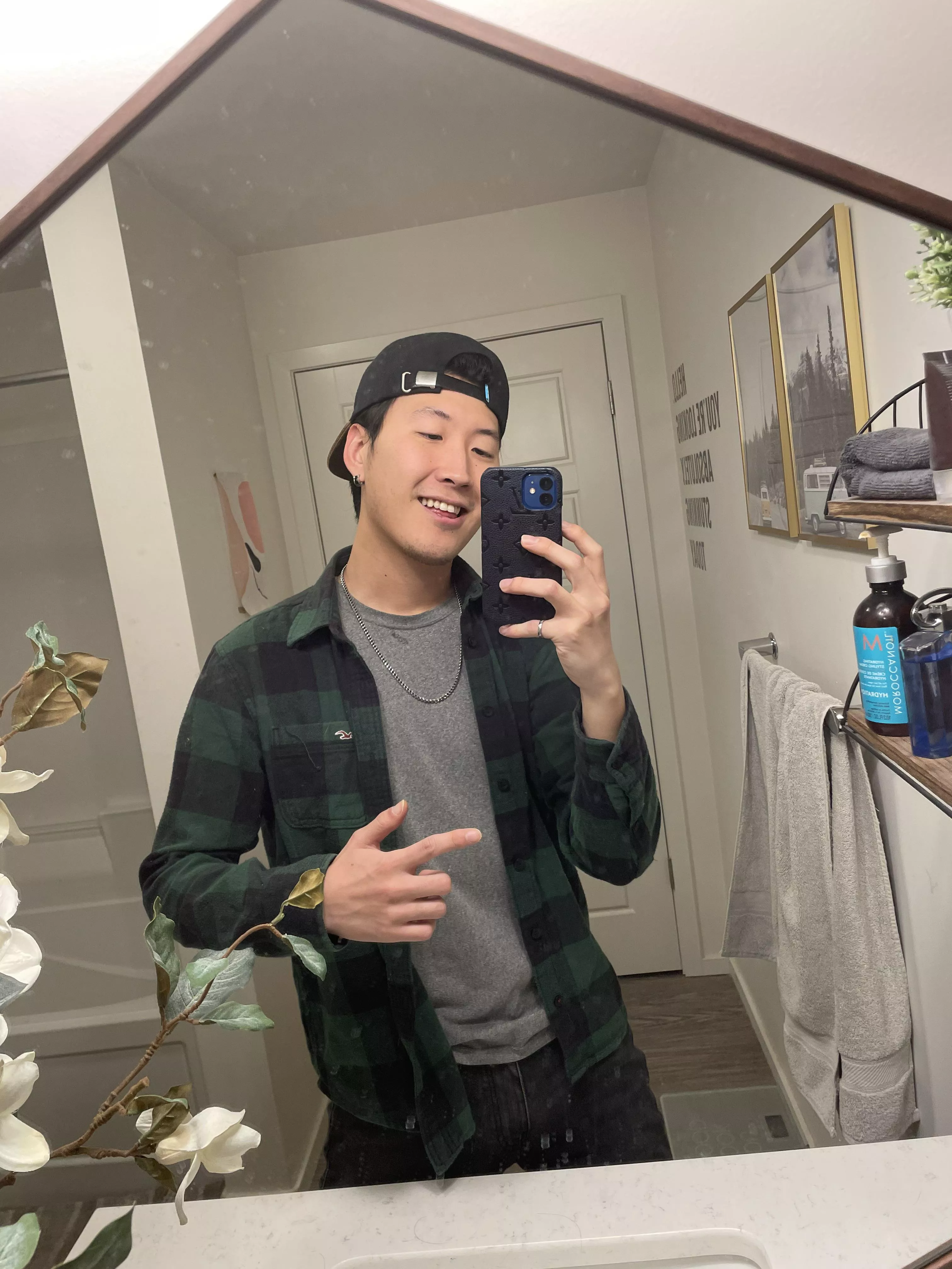 Was depressed for most of the past 3 months but i got myself up today and went on a cute drive/date with a guy 🥰