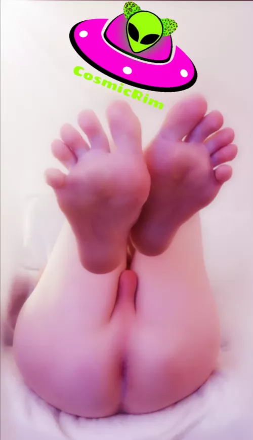 Was feeling slutty...you can all have a go of my ass and soles xxx Was feeling slutty...you can all have a go of my ass and soles xxx
