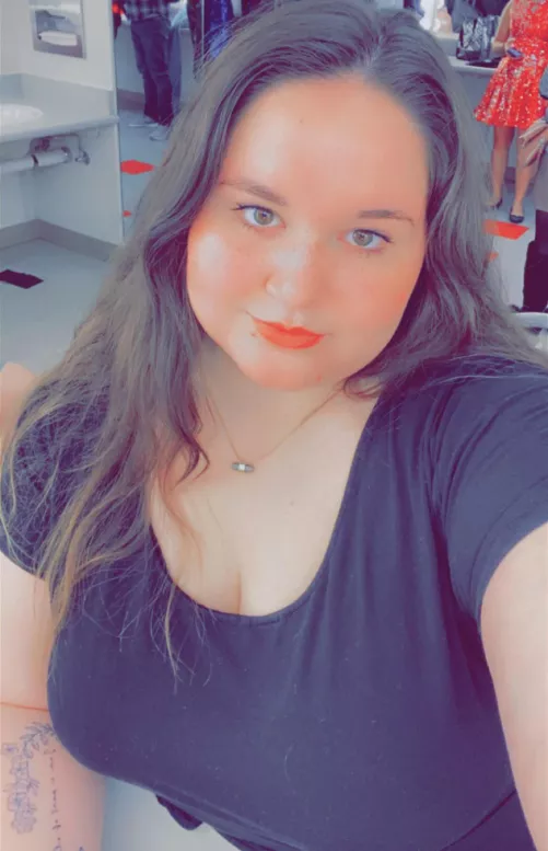 was in little space but had to be big for a performance 😫