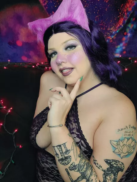 Was told I should post more makeup photos here. I love making all my shoots color-themed! This is purple madness โก Was told I should post more makeup photos here. I love making all my shoots color-themed! This is purple madness โก