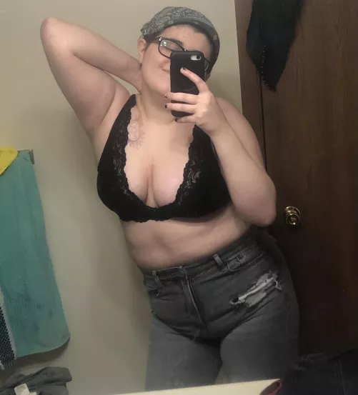 Was trying on new jeans, whaddya think?