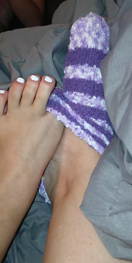 Watch me take my socks off.. Drain your pockets and smell these socks your self.. add me on snap amanda_boss9215 Watch me take my socks off.. Drain your pockets and smell these socks your self.. add me on snap amanda_boss9215