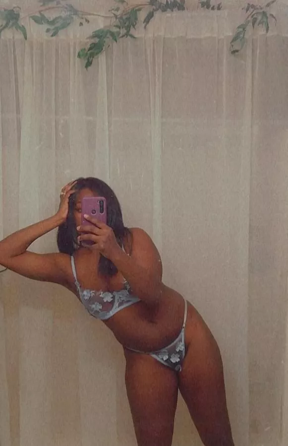 We all look so damn fine ✨💋https://twitter.com/FoxxxJean?t=7IMCCCmmnoqFg6XK8OZKaw&s=09