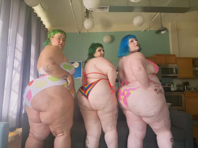 We couldnβt keep our hand off one another today π₯΅