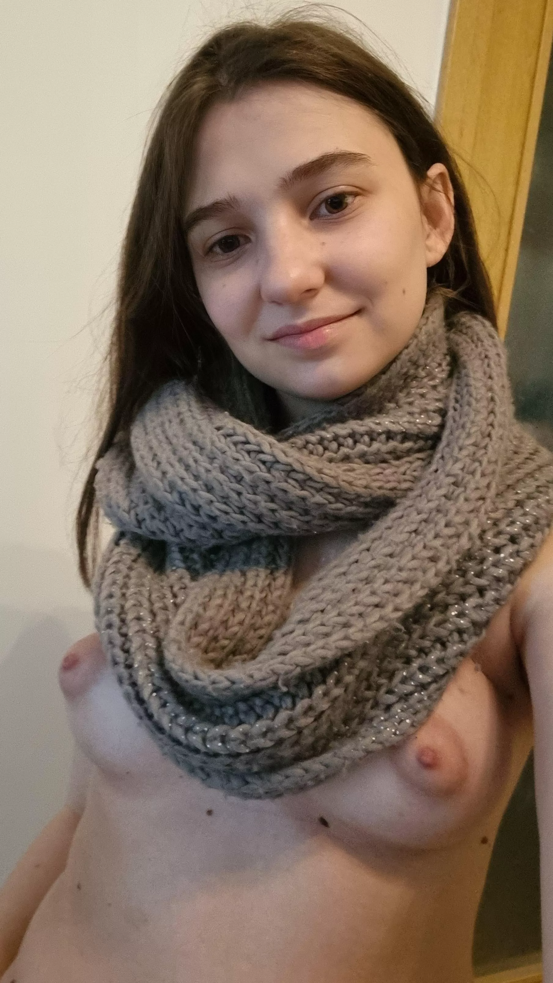 Wearing only scarf today 😁