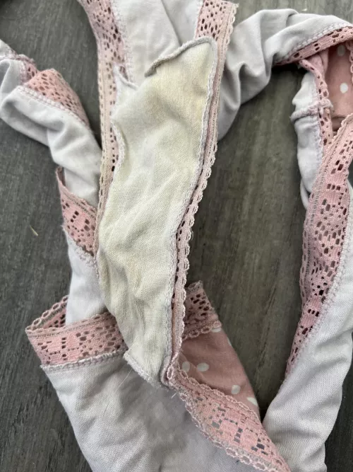 Well coloured and full of sent. Bbw wife