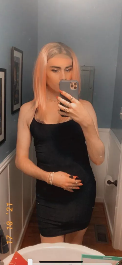 went out this week โบ๏ธ felt cute but that may have just been the alcohol went out this week โบ๏ธ felt cute but that may have just been the alcohol