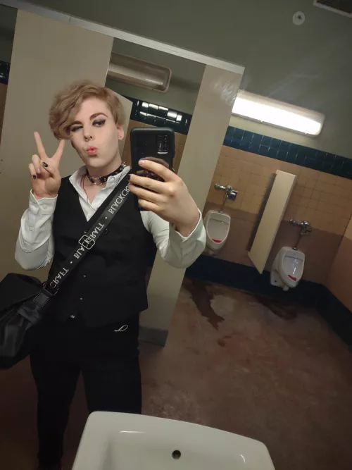 Went to a wedding all fem'd up! Good ending: They loved me. ☺️ Went to a wedding all fem'd up! Good ending: They loved me. ☺️