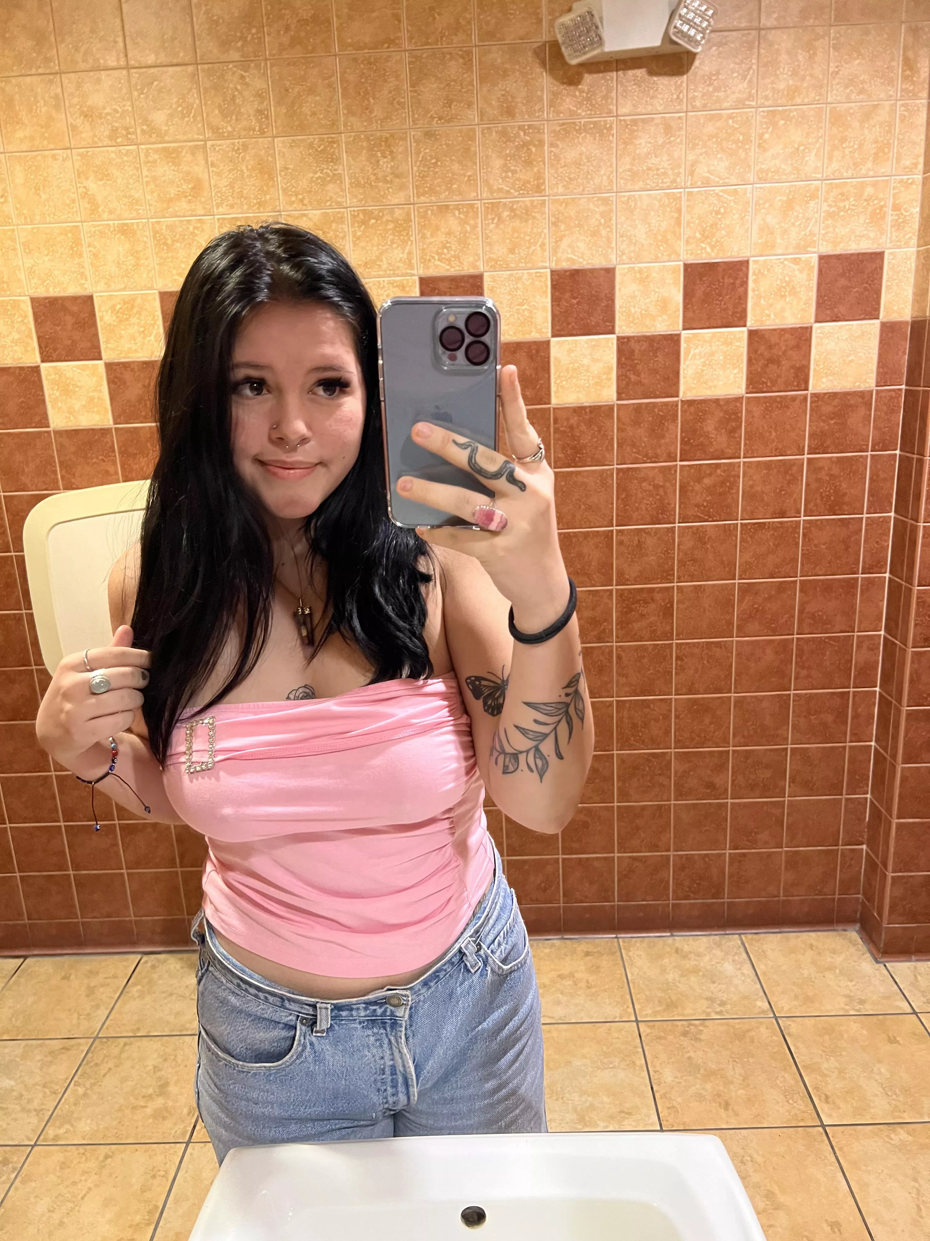 went to the movies today & got lots of stares, can’t figure out why😌