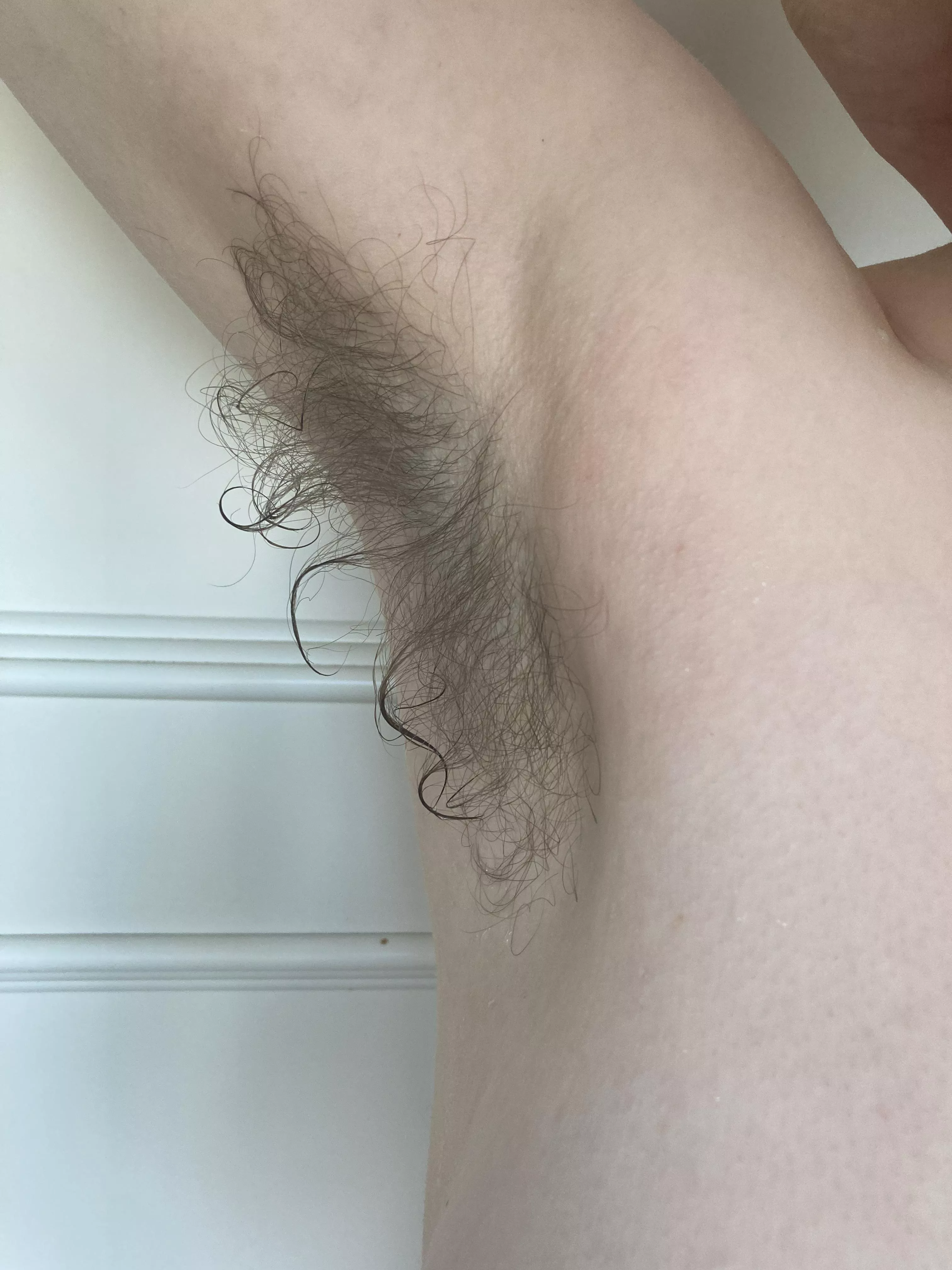 Wet armpit hair - isn’t it beautiful? ☺️ Wet armpit hair - isn’t it beautiful? ☺️