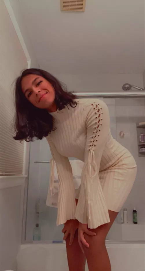 Whaddya think of my new dress? Whaddya think of my new dress?