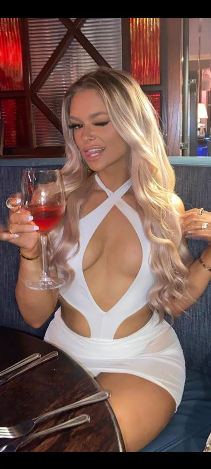 What a bimbo chav What a bimbo chav